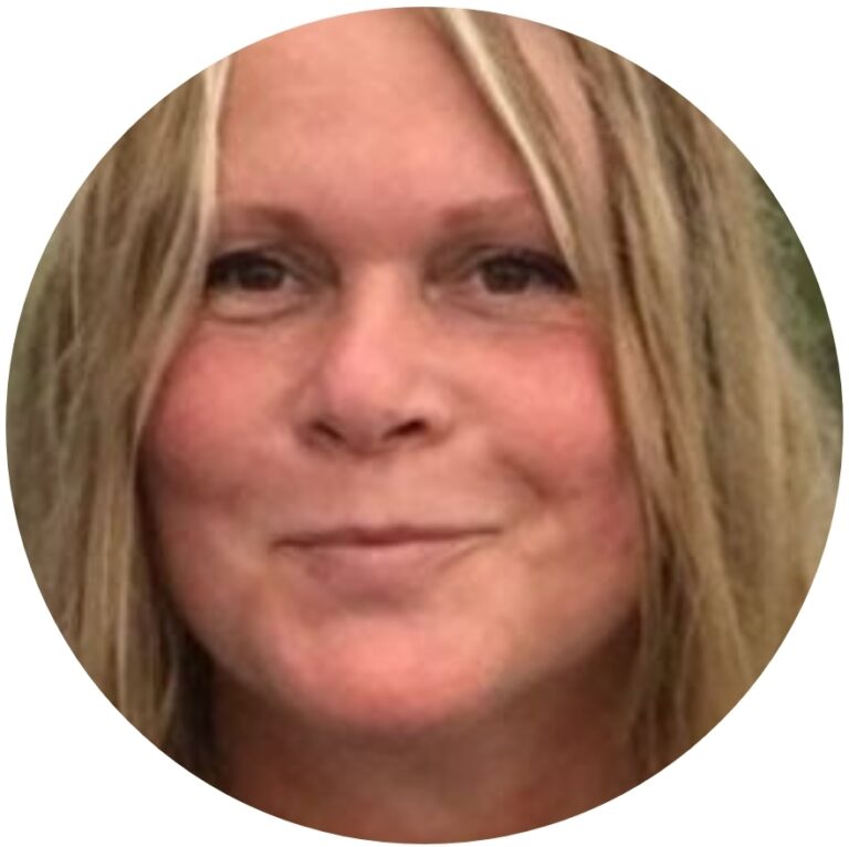 This image has an empty alt attribute; its file name is Mia-JP-Next.jpg